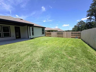 Lawn Care service in Magnolia, 77355