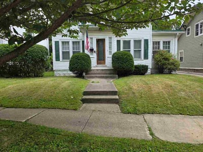 Lawn Care service in Cherry Hill, 16401