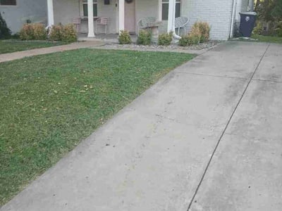 Lawn Care service in Waterloo, 64097