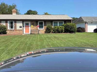 Lawn Care service in Hayes, 23072