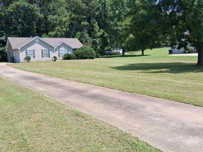Lawn Care service in Brookhaven, 30319
