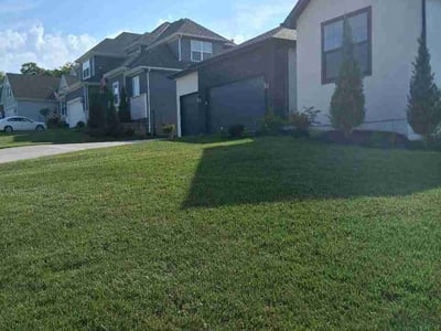 Lawn Care service in Mission, 66202
