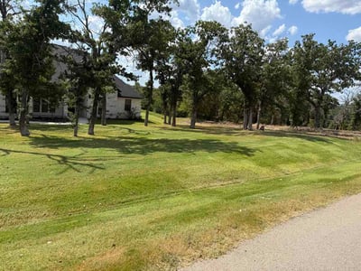 Lawn Care service in Cleburne, 76033
