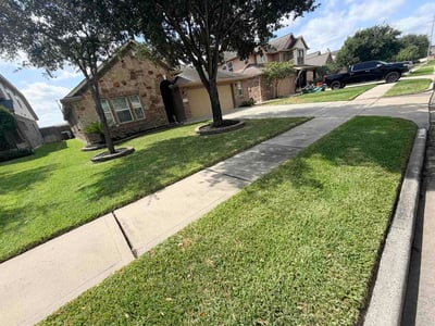 Lawn Care service in Tomball, 77375