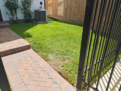 Lawn Care service in Winnie, 77665