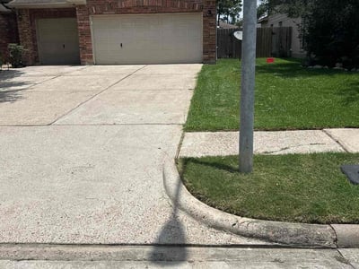 Lawn Care service in Spring, 77373
