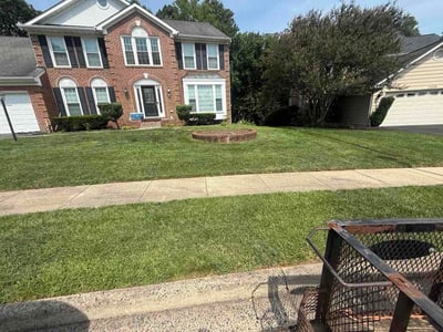 Lawn Care service in Centreville, 20120