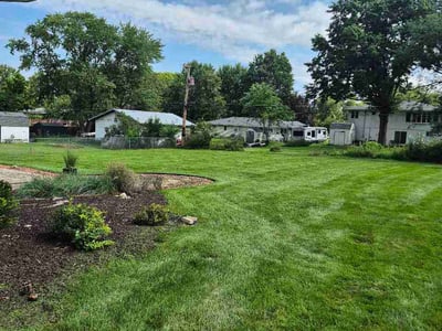 Lawn Care service in Evergreen Park, 60805