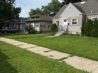 Lawn Care service in Calumet City, 60409