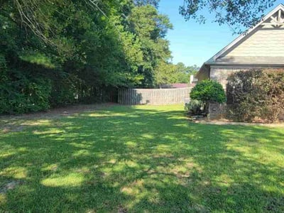 Lawn Care service in Phenix City, 36867