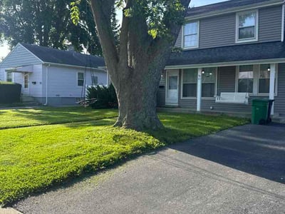 Lawn Care service in Lombard, 60148