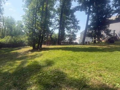 Lawn Care service in Woodford, 22580