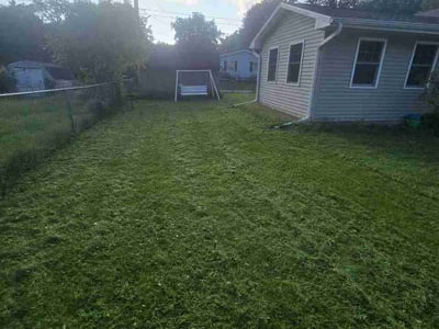 Lawn Care service in Iowa City, 52240