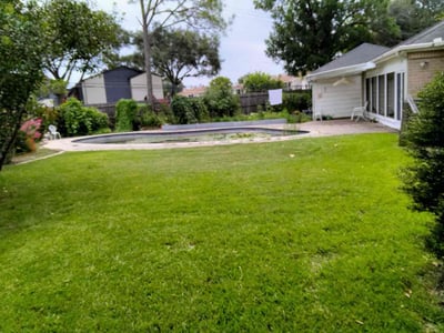 Lawn Care service in Winnie, 77665
