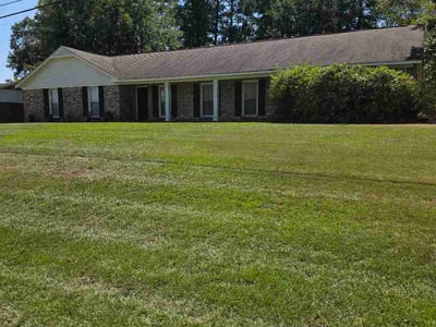 Lawn Care service in Northport, 35476