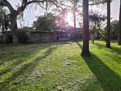 Lawn Care service in Lake Jackson, 77566