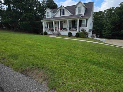 Lawn Care service in Redding, 96001