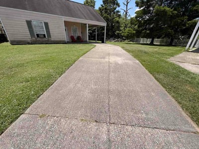 Lawn Care service in Livingston, 70754