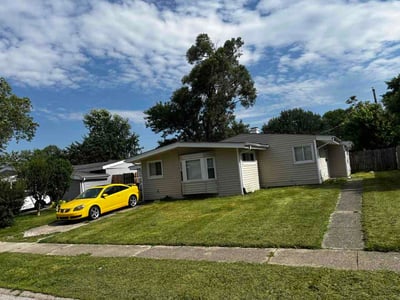 Lawn Care service in Beech Grove, 46107