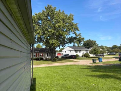 Lawn Care service in Lorain, 44052