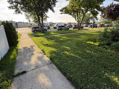 Lawn Care service in Warrenville, 60555