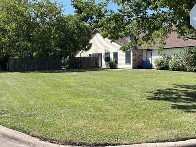 Lawn Care service in Granger, 76530
