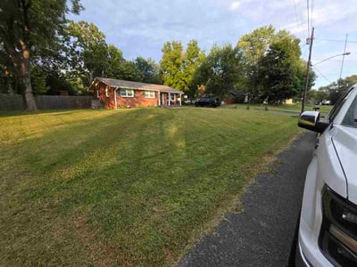 Lawn Care service in Burns, 37029