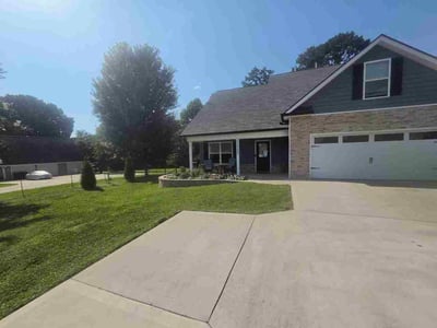 Lawn Care service in Powell, 37849