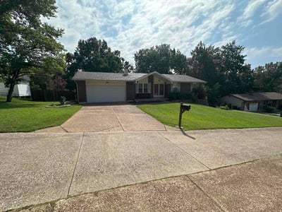 Lawn Care service in Fenton, 63026