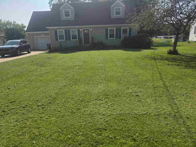 Lawn Care service in Cherry Hill, 16401