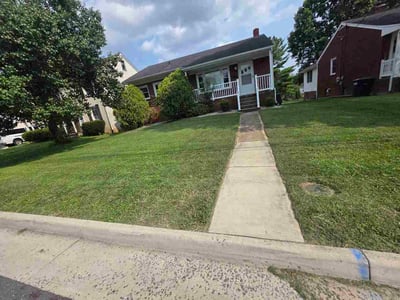 Lawn Care service in Selma, 93662