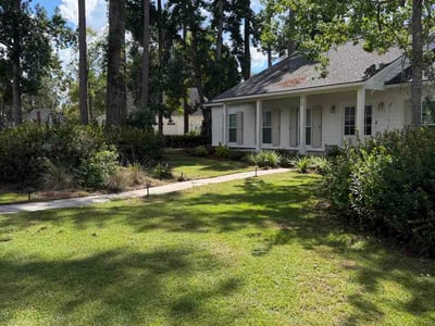 Lawn Care service in Springfield Gardens, 11434