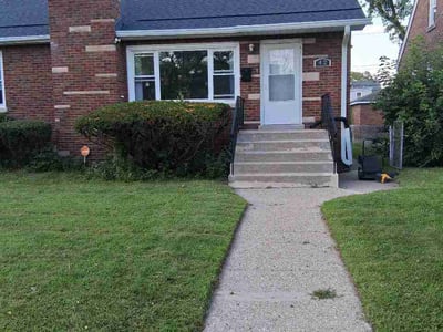 Lawn Care service in Calumet City, 60409
