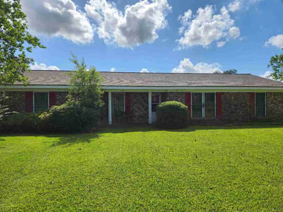 Lawn Care service in Sulphur, 70663