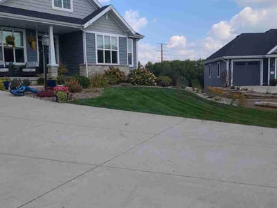Lawn Care service in Middleton, 53562