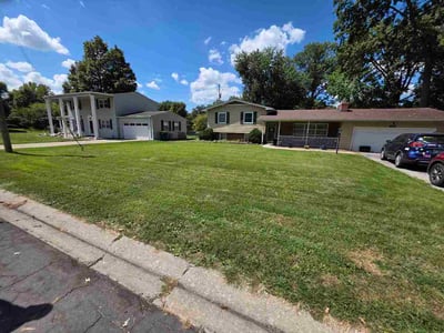 Lawn Care service in Edwardsville, 62025