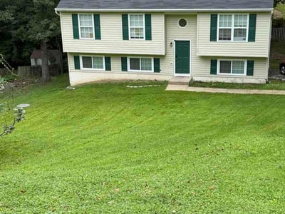 Lawn Care service in Centreville, 20120