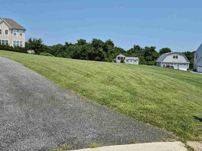 Lawn Care service in Elkton, 21921