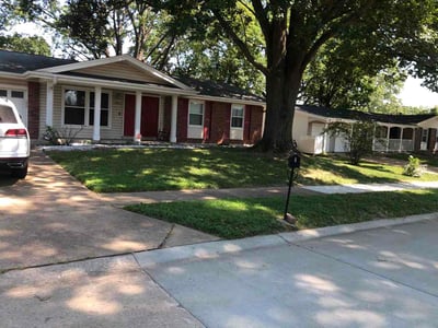 Lawn Care service in Sullivan, 63080