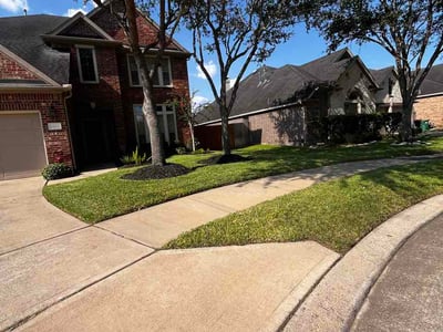 Lawn Care service in Sugar Land, 77479