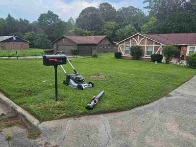 Lawn Care service in Branson, 65616