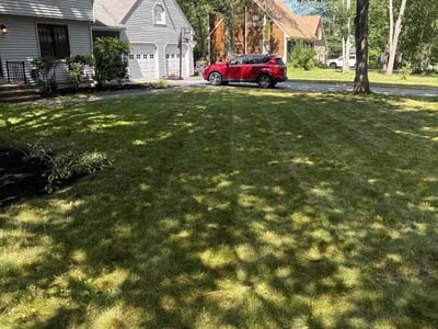Lawn Care service in Sanford, 04073