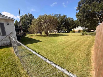 Lawn Care service in Gonzales, 70737