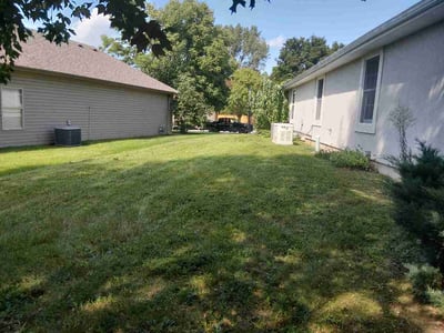 Lawn Care service in Columbia, 65201
