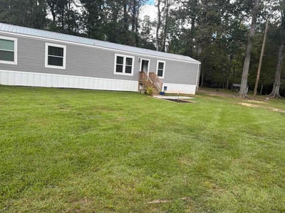 Lawn Care service in Walker, 70785