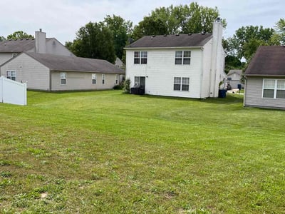Lawn Care service in Beech Grove, 46107