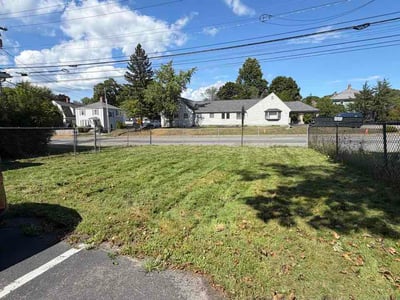 Lawn Care service in Kennebunk, 04043