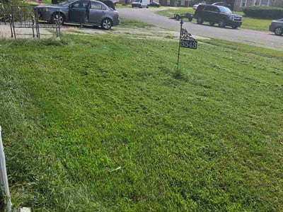 Lawn Care service in Charlestown, 47111