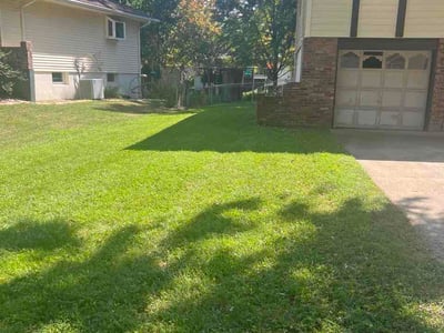 Lawn Care service in Shawnee, 66203