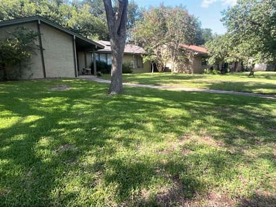 Lawn Care service in Cedar Creek, 78612